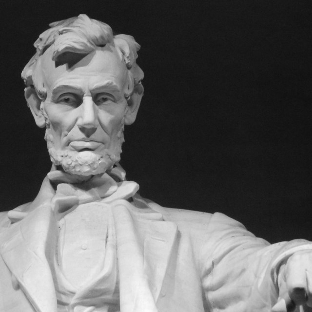 Lincoln Statue