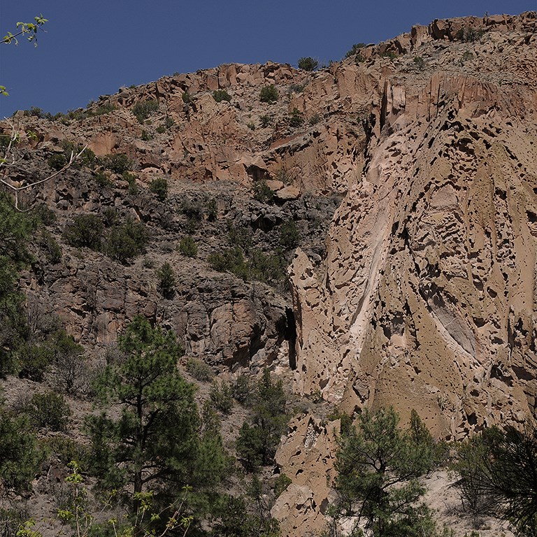 basalt tuff boundary