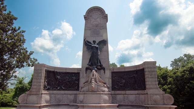 Missouri state monument pictured in mid afternoon.