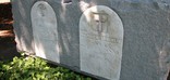 The graves of Dr. John McLoughlin and his wife Marguerite McLoughlin are located at the McLoughlin House unit of the park.