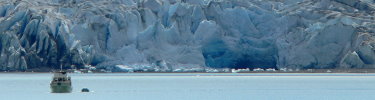 private vessel anchored near Reid Glacier