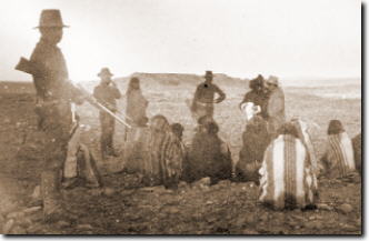 Soldiers guarding Hopi prisoners, 1994