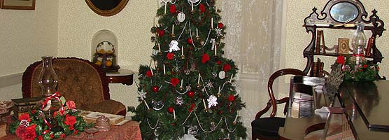 christmas-parlor