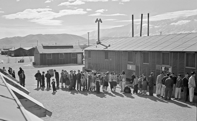 Mess line at of Japanese Americans at the Manzanar Relocation Center