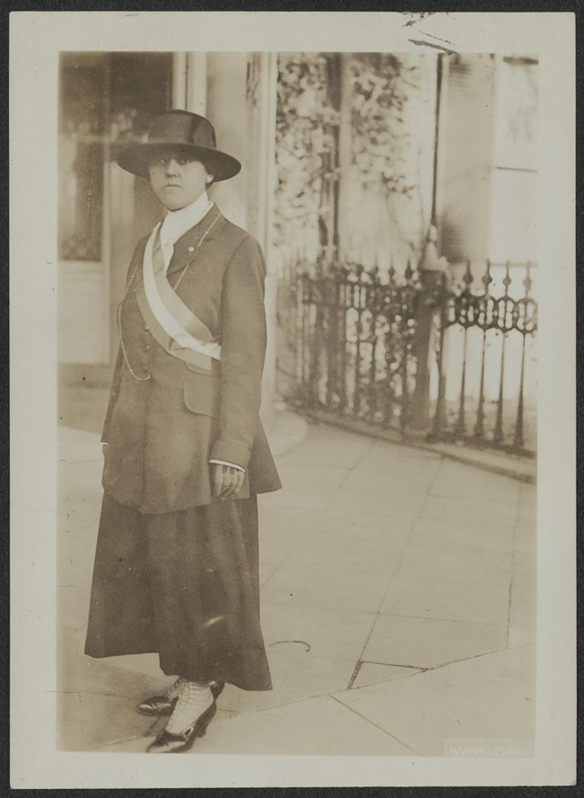 Minnie Hennessy of Connecticut picketed the White House in protest of women’s suffrage rights. She was arrested and sentenced to six months at Occoquan Workhouse. Library of Congress, Records of the National Woman’s Party Collection.
