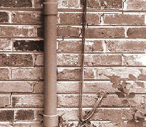 wall cracking Brick wall with cracks.