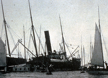 Wreckers work the <i>Alicia</i> which sank in 1905.