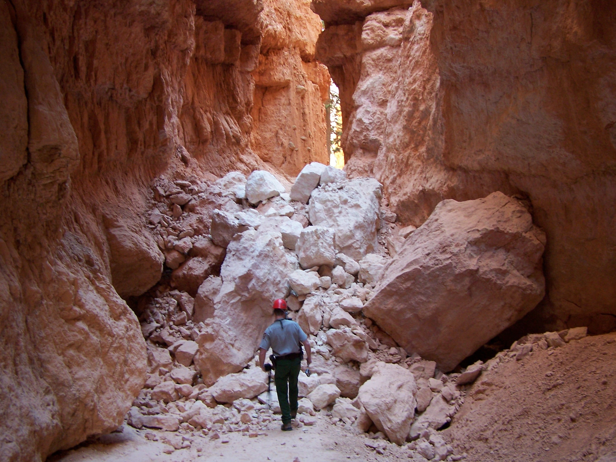 Bryce Canyon Chief Ranger McGinn inspects rock slide along the Navajo Loop Trail