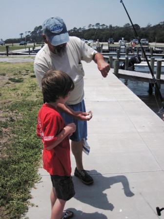Learning to safely remove the hook from a pinfish