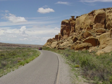 Photo of the canyon loop drive through Chaco Canyon