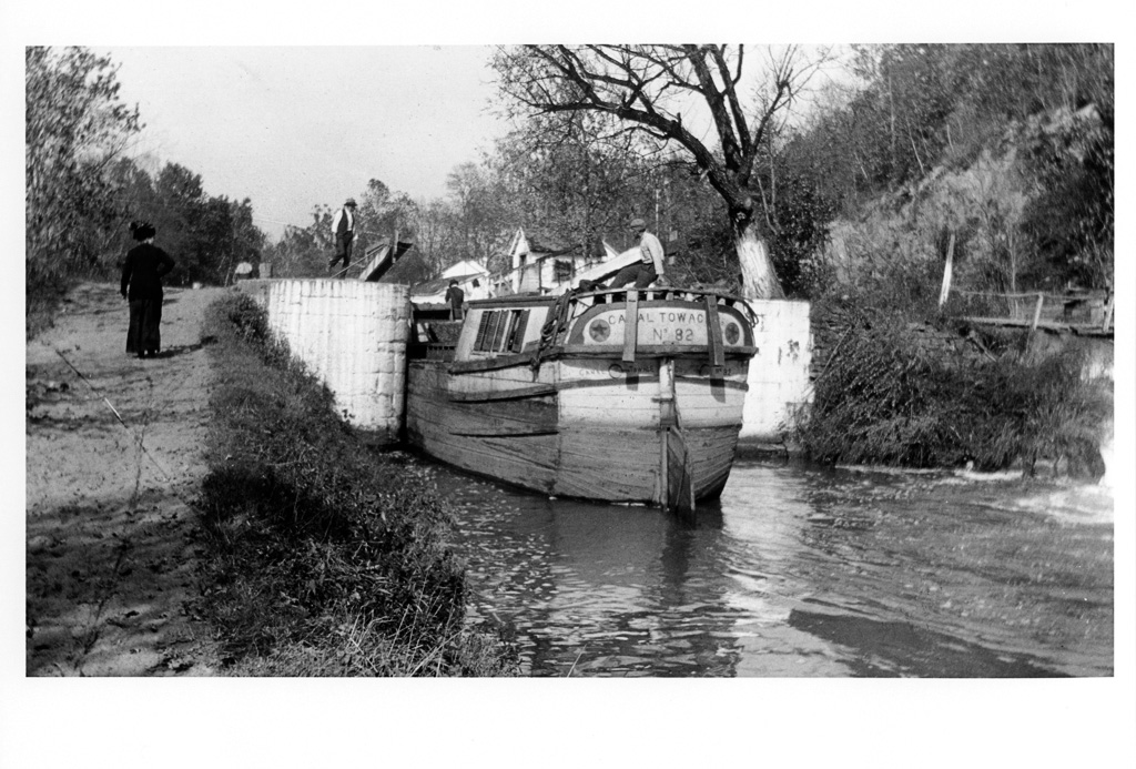 boat leaving lock