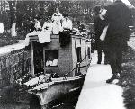 Boat entering Lock 1
