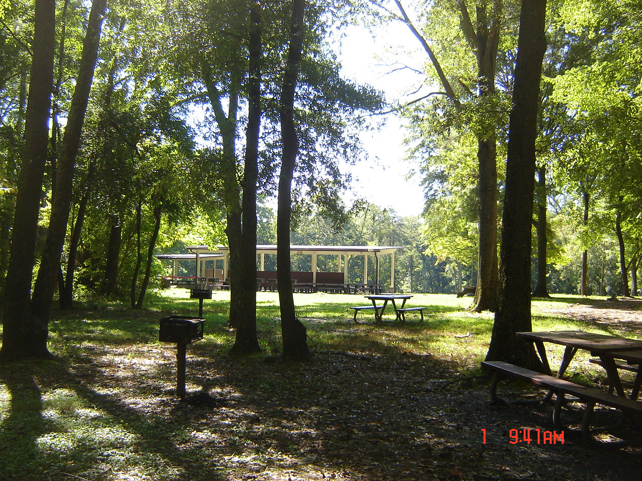 Carderock pavillion_ picnic area