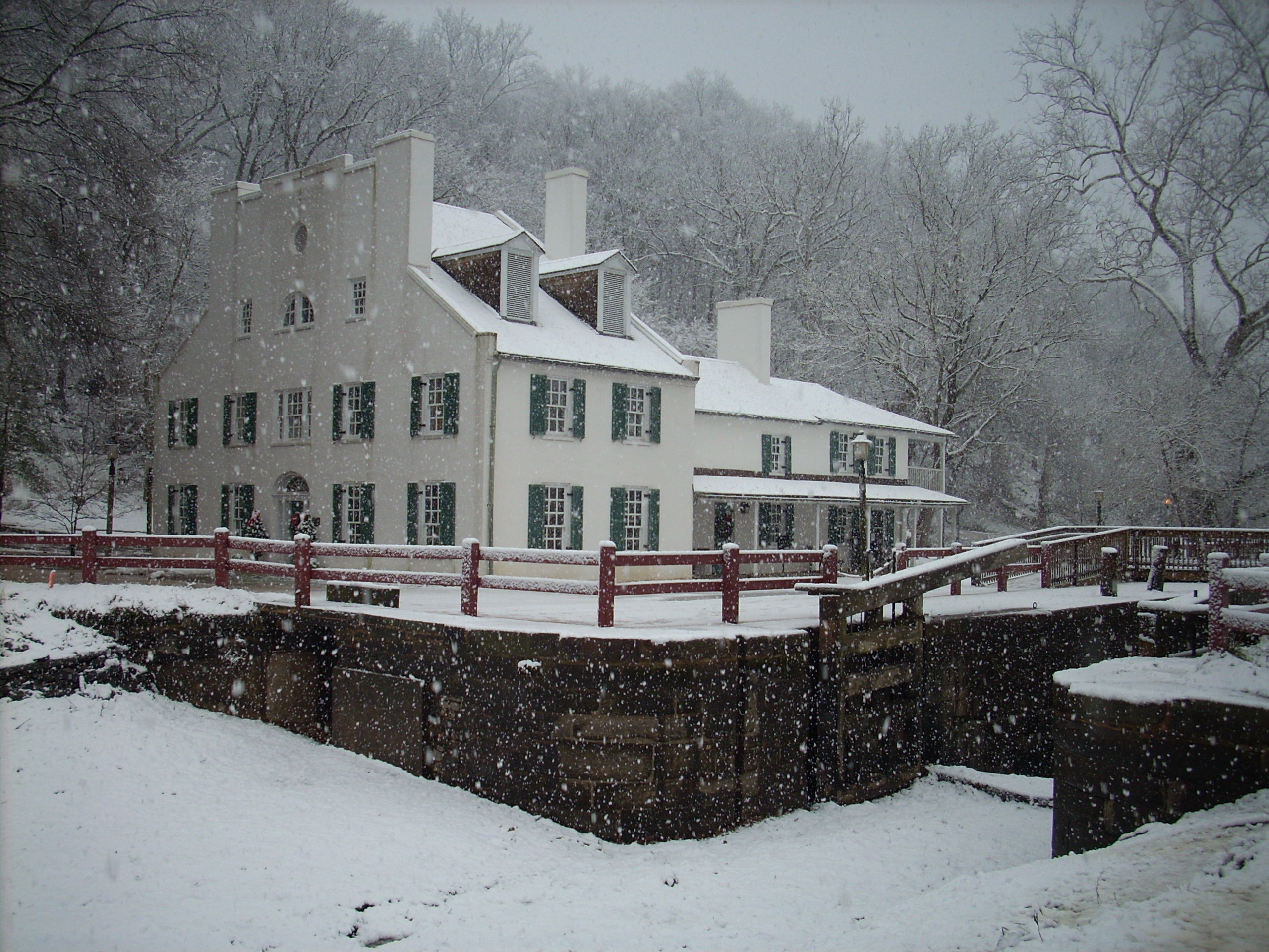 Great Falls Tavern Visitor Center