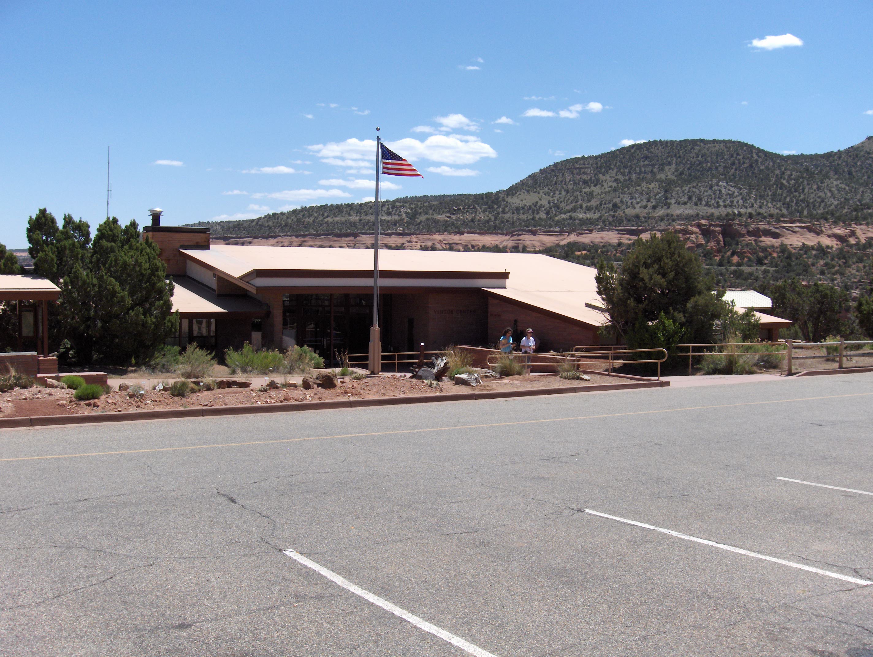 saddlehorn visitor center
