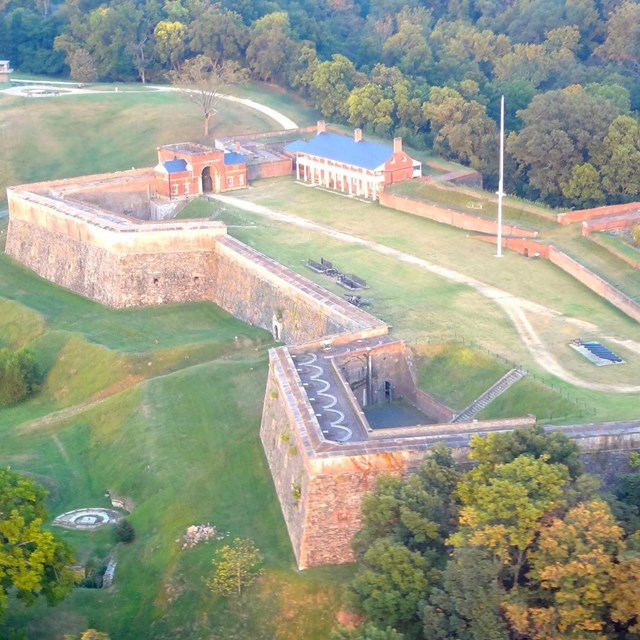 a birds-eye view of Fort Washington