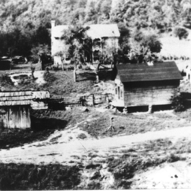 historic photo of Lilly townsite