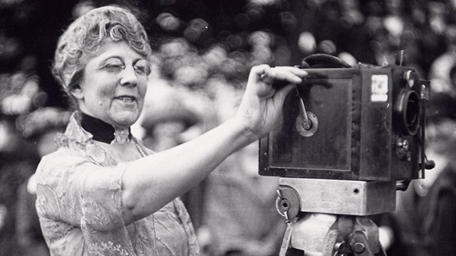 Image of First Lady Harding with a video camera links to Multimedia Presentations