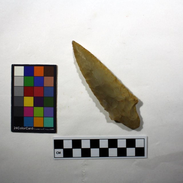 Late Archaic to Early Woodland Novaculite projectile point