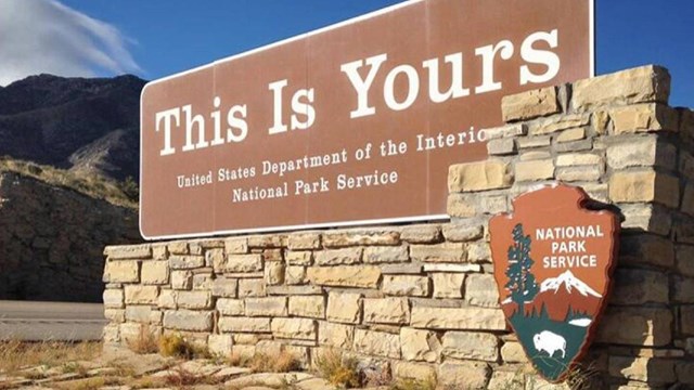 National Park Service entrance sign 