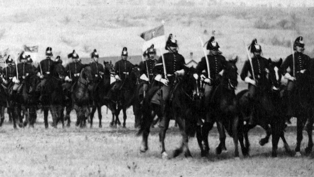 7th soldiers and officers on horseback