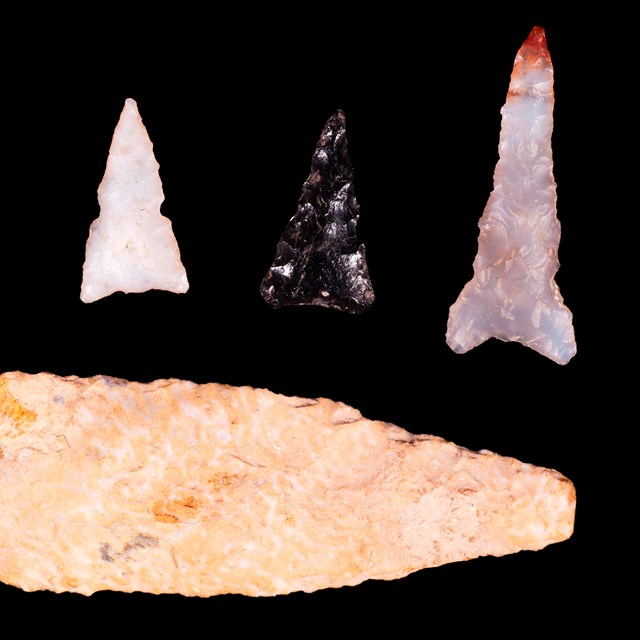 A picture of arrowheads