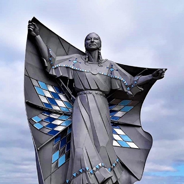 Statue of a Native American woman