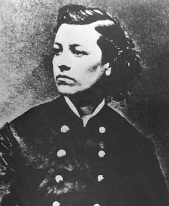 Portrait Pauline Cushman Fryer in soldier uniform