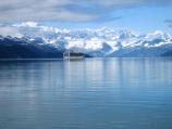 Cruise ship nearing the glaciers