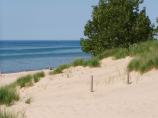A scenic picture of Lake View beach.