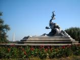 Large Waves and Gulls statue