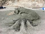 2008 Sand Sculpture Contest: Adult/Family Group Entry #01: Hippocampi, by Marielle Stern