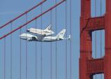 Last flight of the space shuttle Eandeavour over the Golden Gate Bridge
