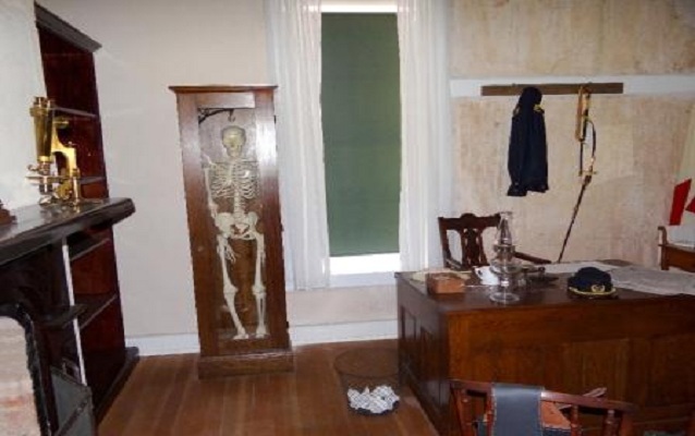 Surgeon's Office