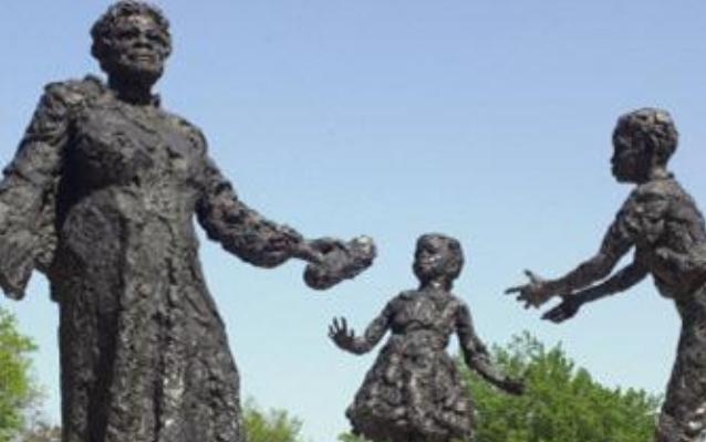Bethune Memorial Statue in Lincoln Park