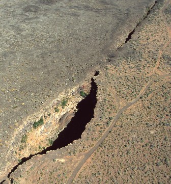 fissure cave