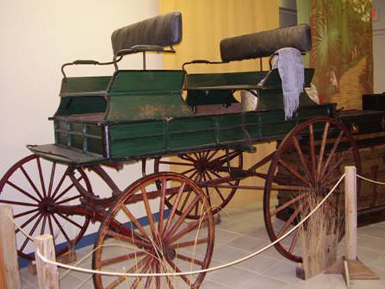 Mountain Wagon
This versatile carriage was used to transport passengers and baggage or supplies because the rear seats could be removed for more room.