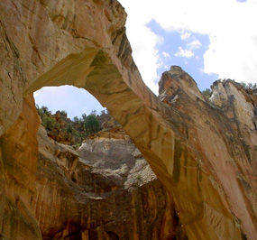 La Ventana Arch soars between ramparts of sandstone.