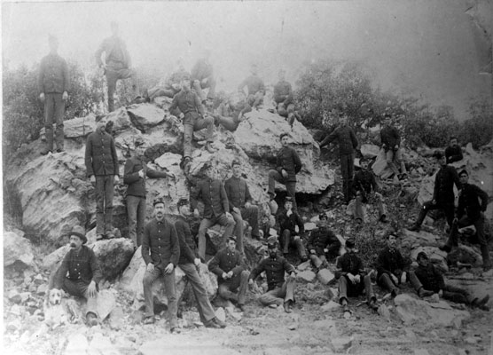 Group_of_Soldiers_near_Arse