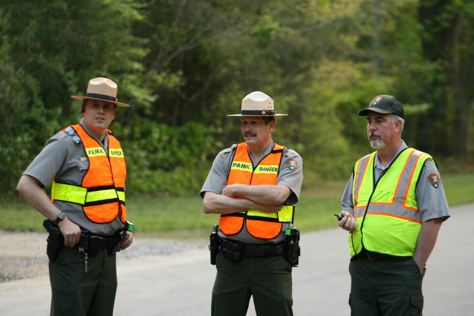management and maintenance of employees a Facilities and maintenance manager under the general direction of the director of facilities management and transportation oversees employee. management and maintenance of employees a Facilities and maintenance manager under the general direction of the director of facilities management and transportation oversees employee.
