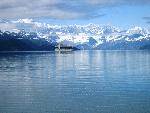 Cruise ship nearing the glaciers