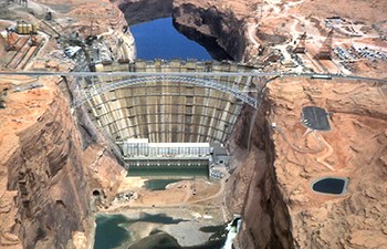 Historic aerial image of Glen Canyon dam under construction