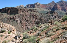 hikers ascending the Bright Angel Trial