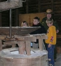 2nd graders touring Mingus Mill