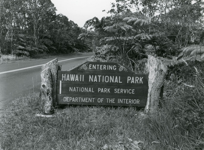 Hawaii National Park sign