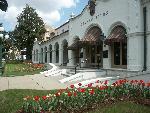 Quapaw Bathhouse with tulips