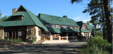 Bryce Canyon Lodge Front view