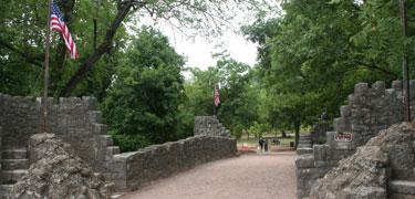 Lincoln Bridge in Flower Park