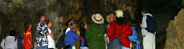 Ranger Jody with a cave tour in Middle Cave