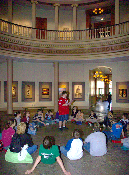 students in rotunda of Old Courthouse